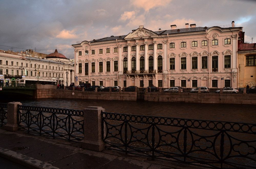 Строгановский дворец image-saint-petersburg-museum